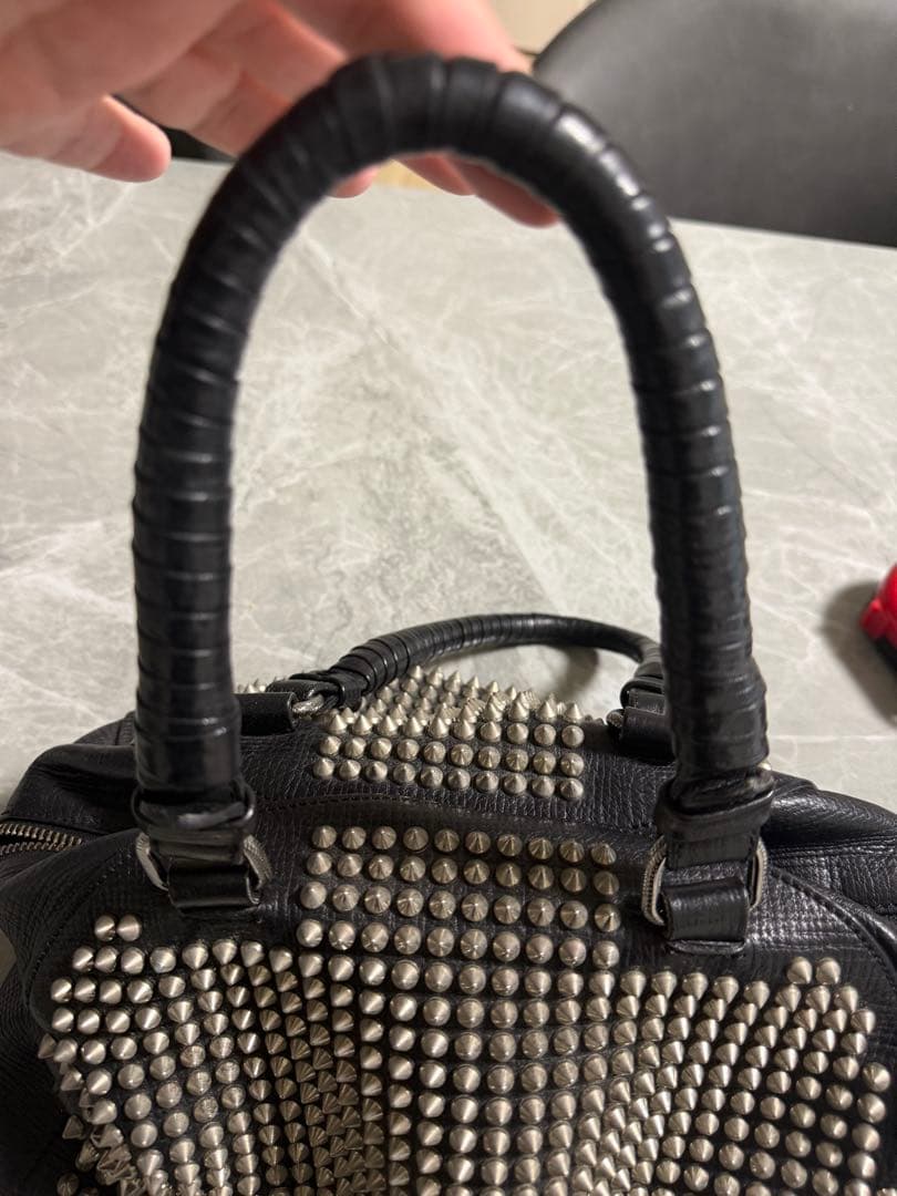Christian Louboutin トートバッグ 黒　もう手に入らないです❗️