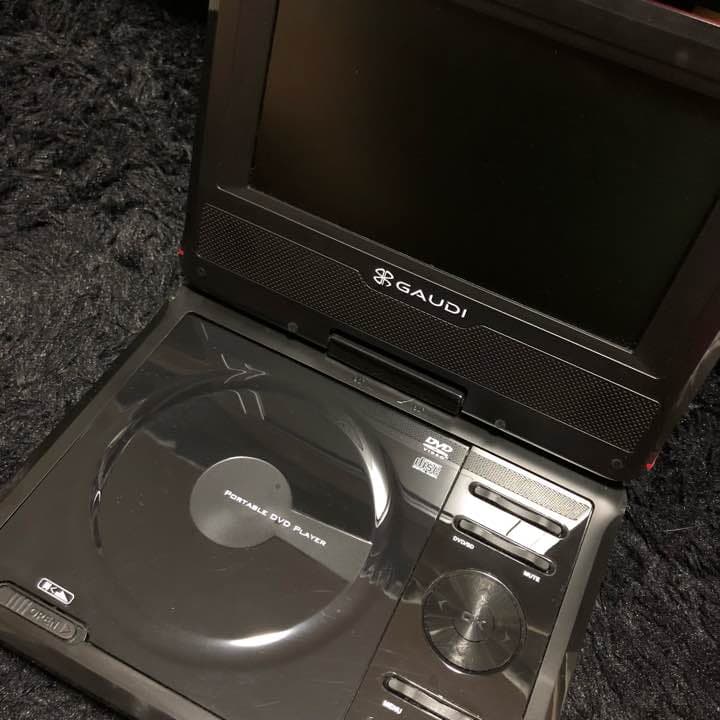 ポーダブルDVDプレーヤー ❤ 赤色