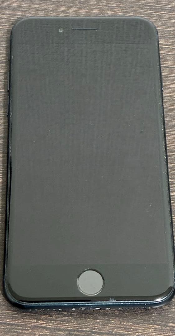iPhone se3 本体　64GB 　ミッドナイト　ブラック