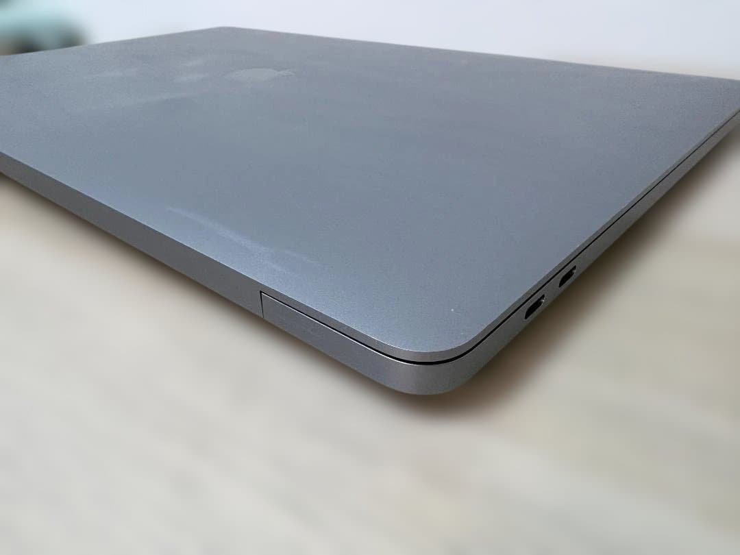 MacBook Pro 16インチ 2019 i9 32GB 1TB