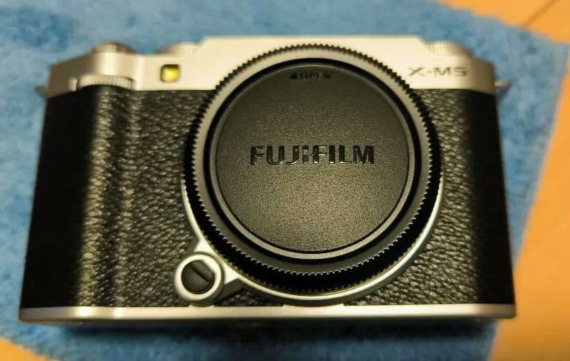 【Tonyさん専用】【新品同様】FUJIFILM X-M5 シルバー