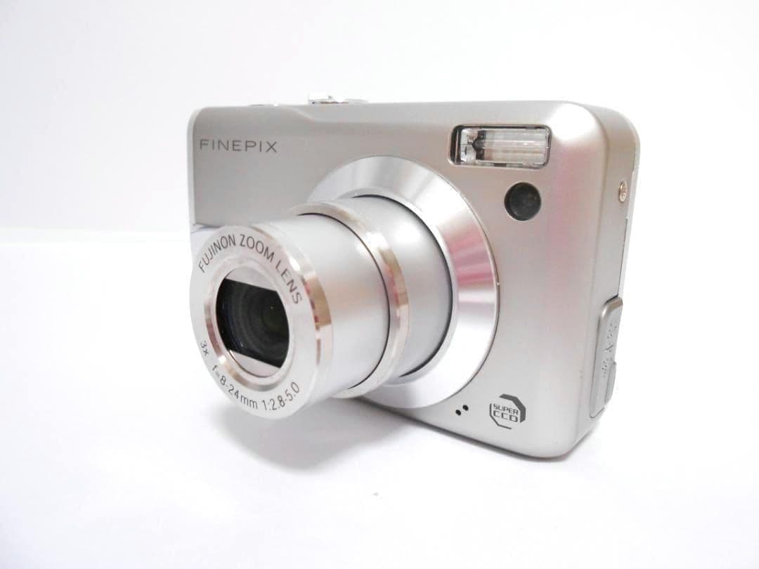 【お値下げ歓迎・美品】 FUJIFILM FinePix F30 シルバー