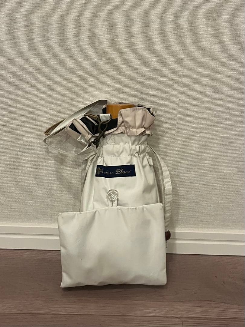 かーな様:完全遮光折日傘 芦屋ロサブラン 未使用品 3段折 ベージュ 未使用品