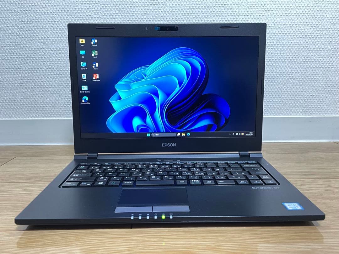 【美品】EPSON Endeavor FHD i7-6500U 16GB SSD