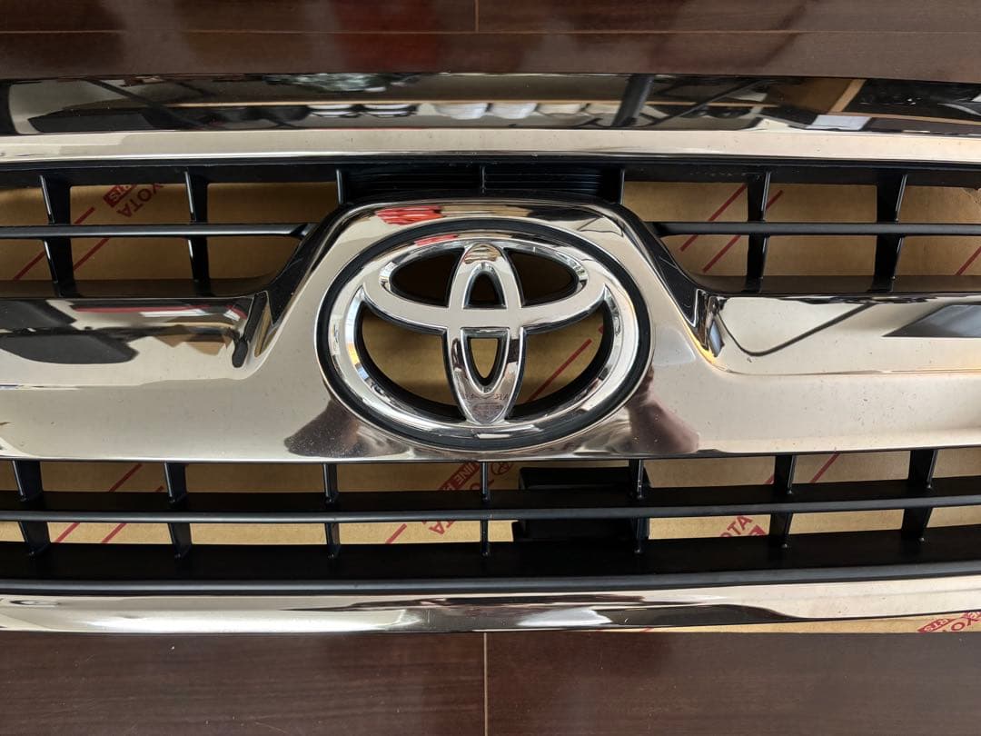 トヨタ ハイラックスサーフ215 クロームメッキ グリル