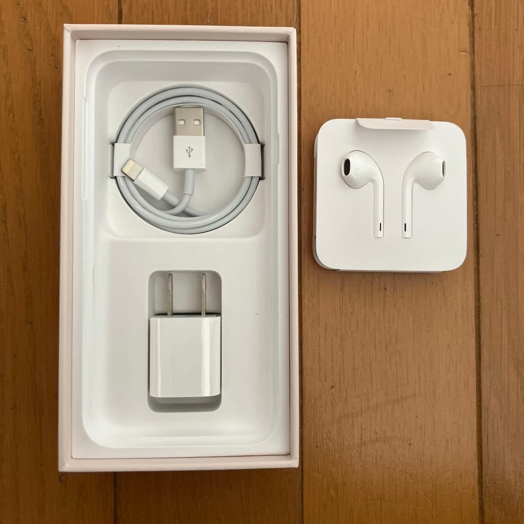 iPhone8 Gold 64GBシムフリー　未使用付属品完備