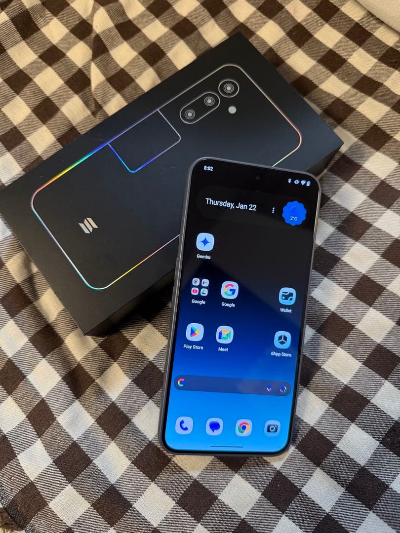 Solana Mobile Seeker ソラナ　スマートフォン