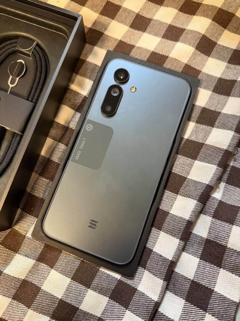 Solana Mobile Seeker ソラナ　スマートフォン