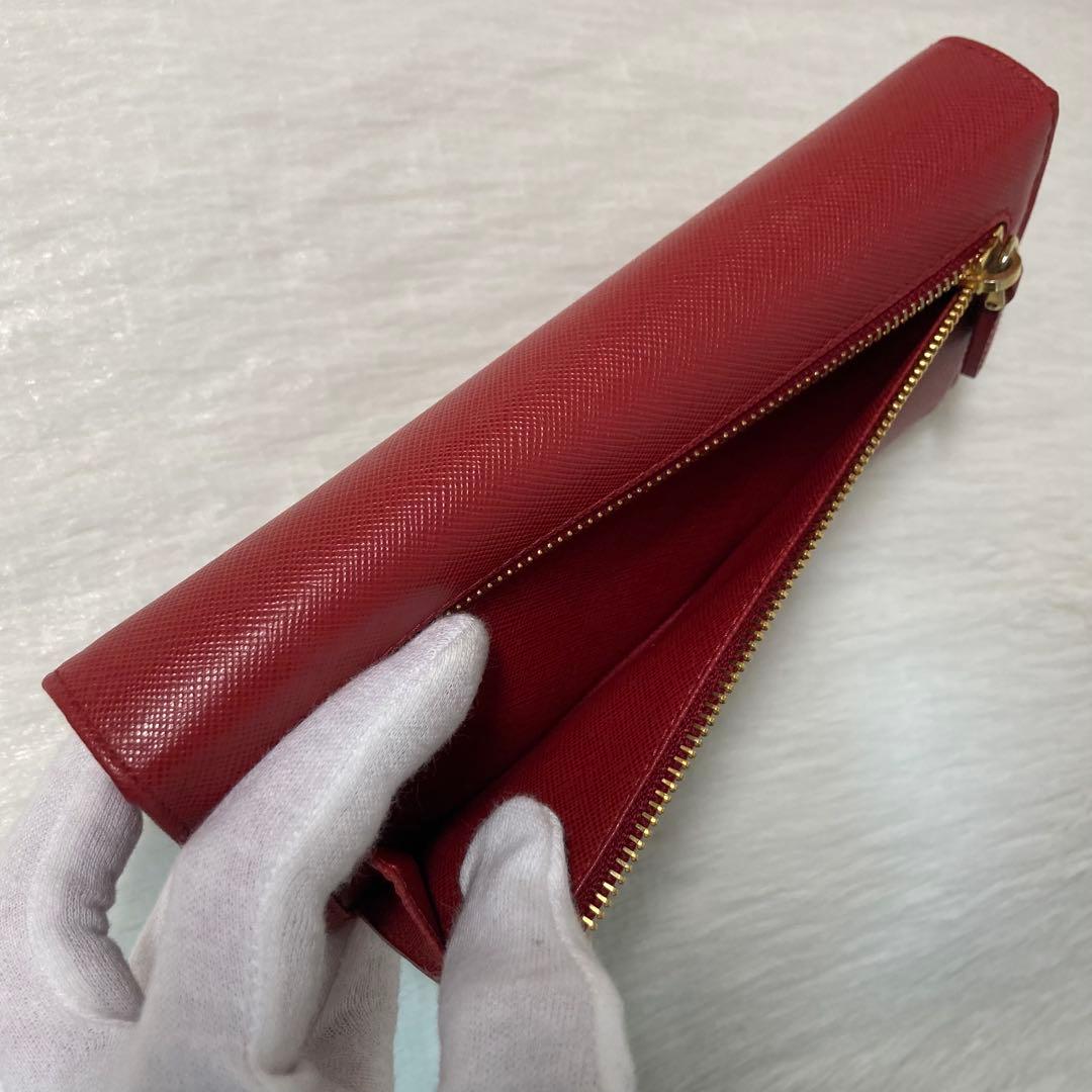 早い者勝ち　極美品　PRADA プラダ　二つ折り　長財布　赤　サフィアーノ