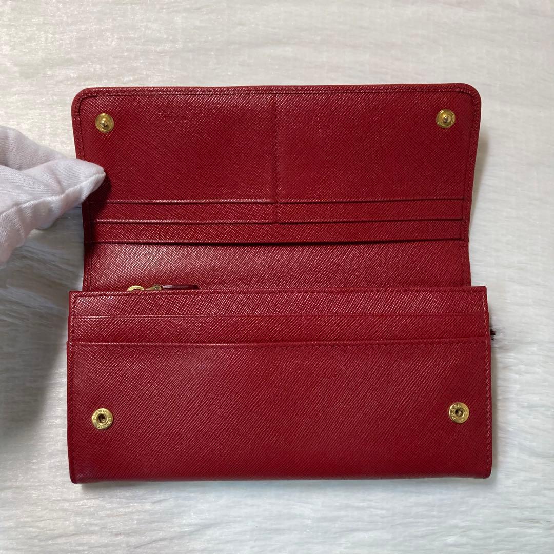 早い者勝ち　極美品　PRADA プラダ　二つ折り　長財布　赤　サフィアーノ