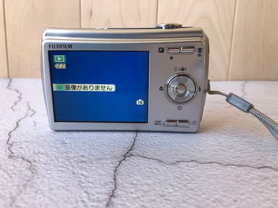FUJIFILM finepix F100fd デジカメ (D8)