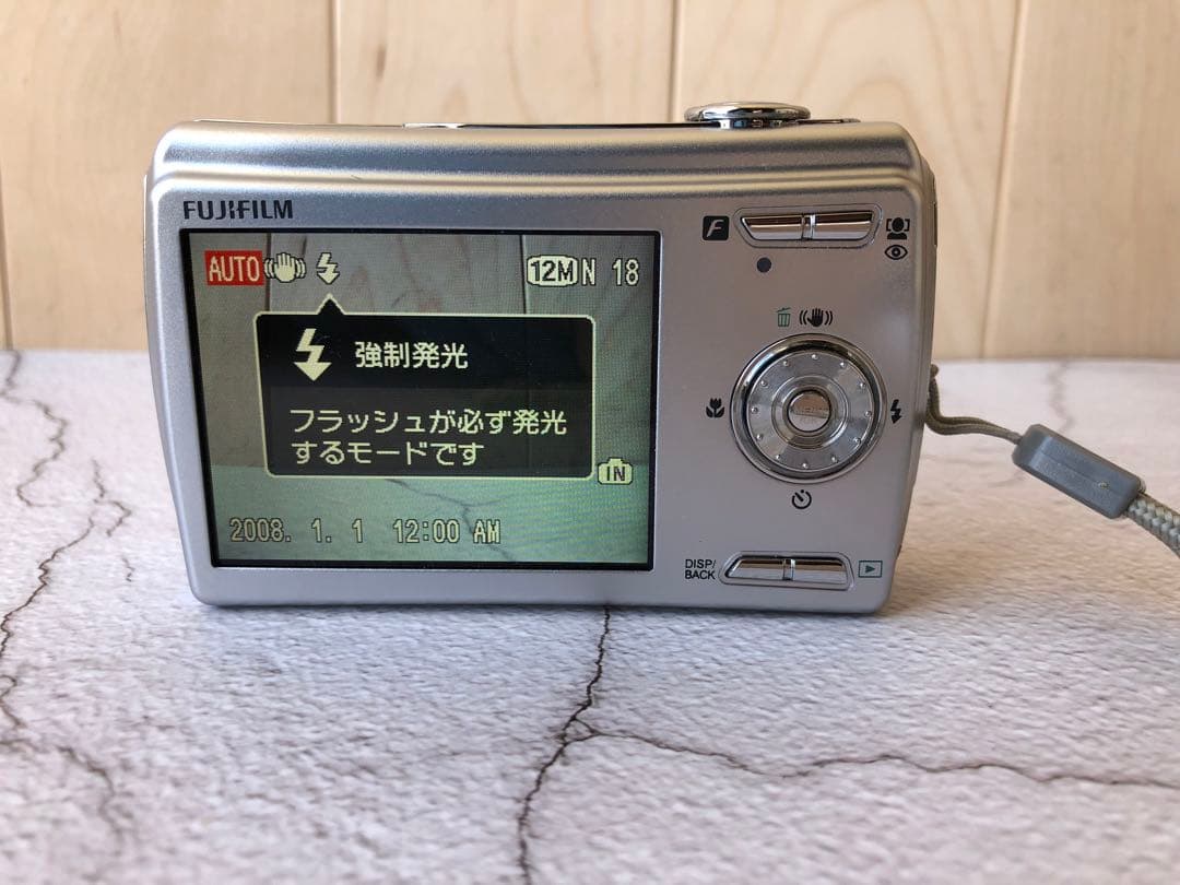 FUJIFILM finepix F100fd デジカメ (D8)