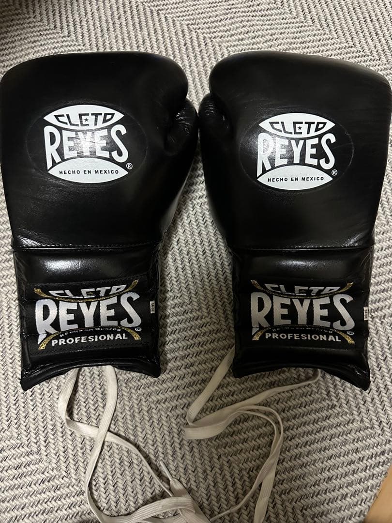 REYES レイジェス ボクシンググローブ 14oz 紐式 ブラック