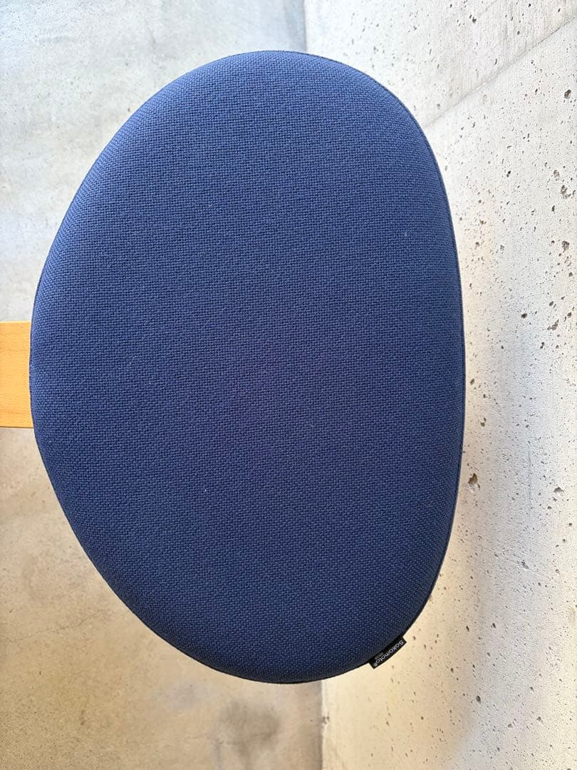 【良品】バランスイージー姿勢矯正チェア ネイビー