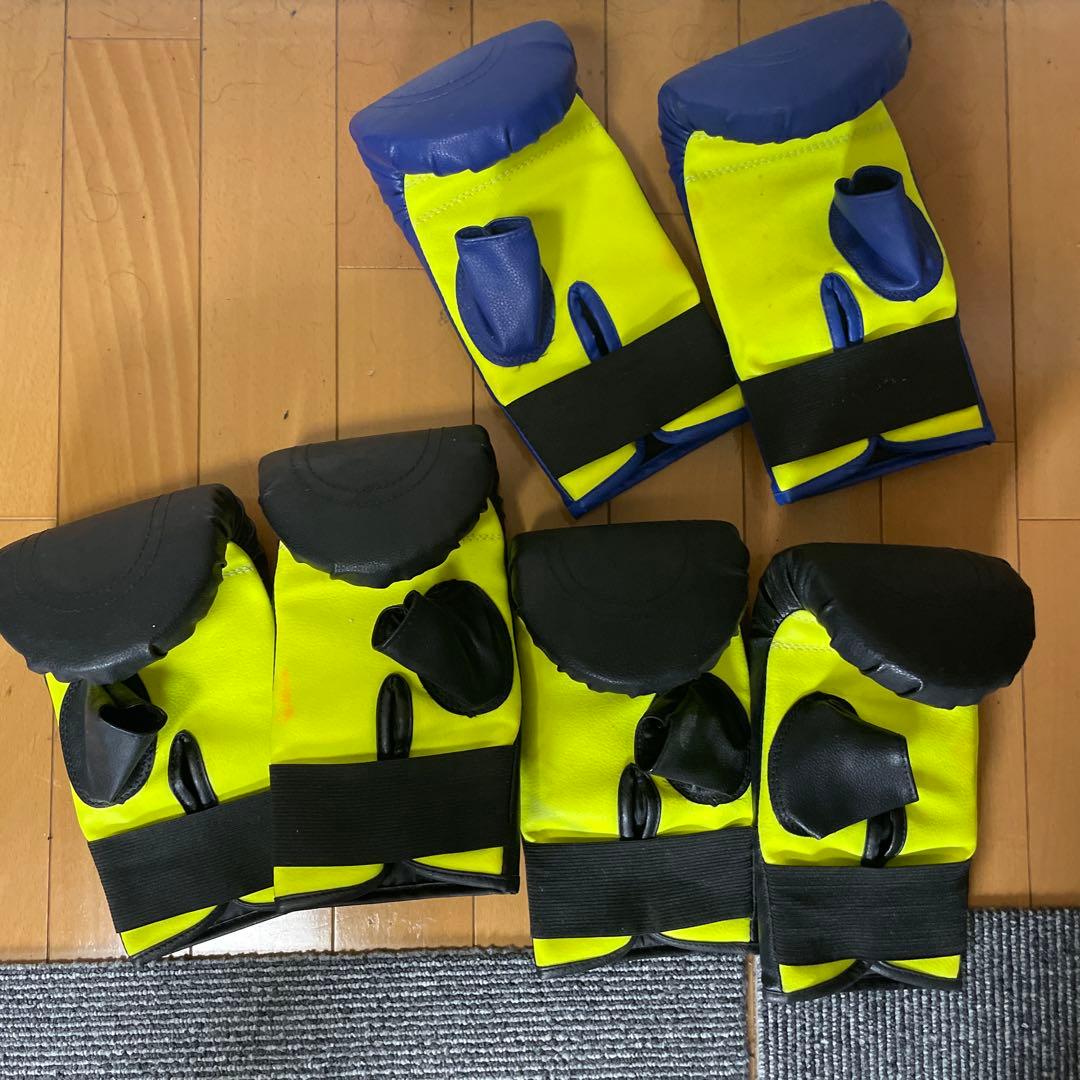 8/31処分予定の為最終値下げ　　新品、中古品、パンチングミット 他グローブなど