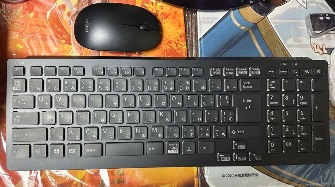 富士通FUJITSU 一体型デスクトップパソコン　ESPRIMO FH95/E2