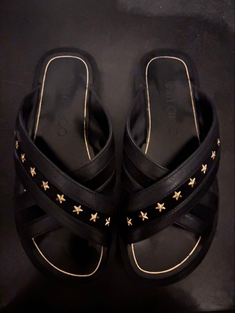 景*虎様 Jimmy Choo ブラックレザーサンダル スター