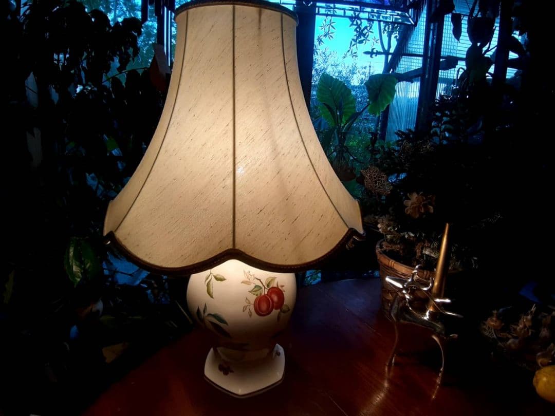 あっちゃん専用　廃盤 英国王室御用達 エインズレイ フルーツ柄 シェードランプ