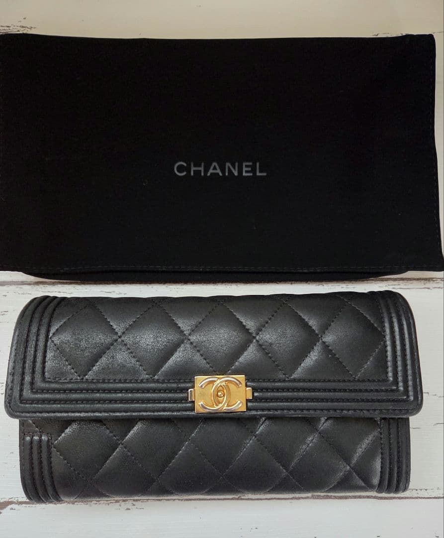 CHANEL　BOY CHANEL　 ブラック キルティング 長財布