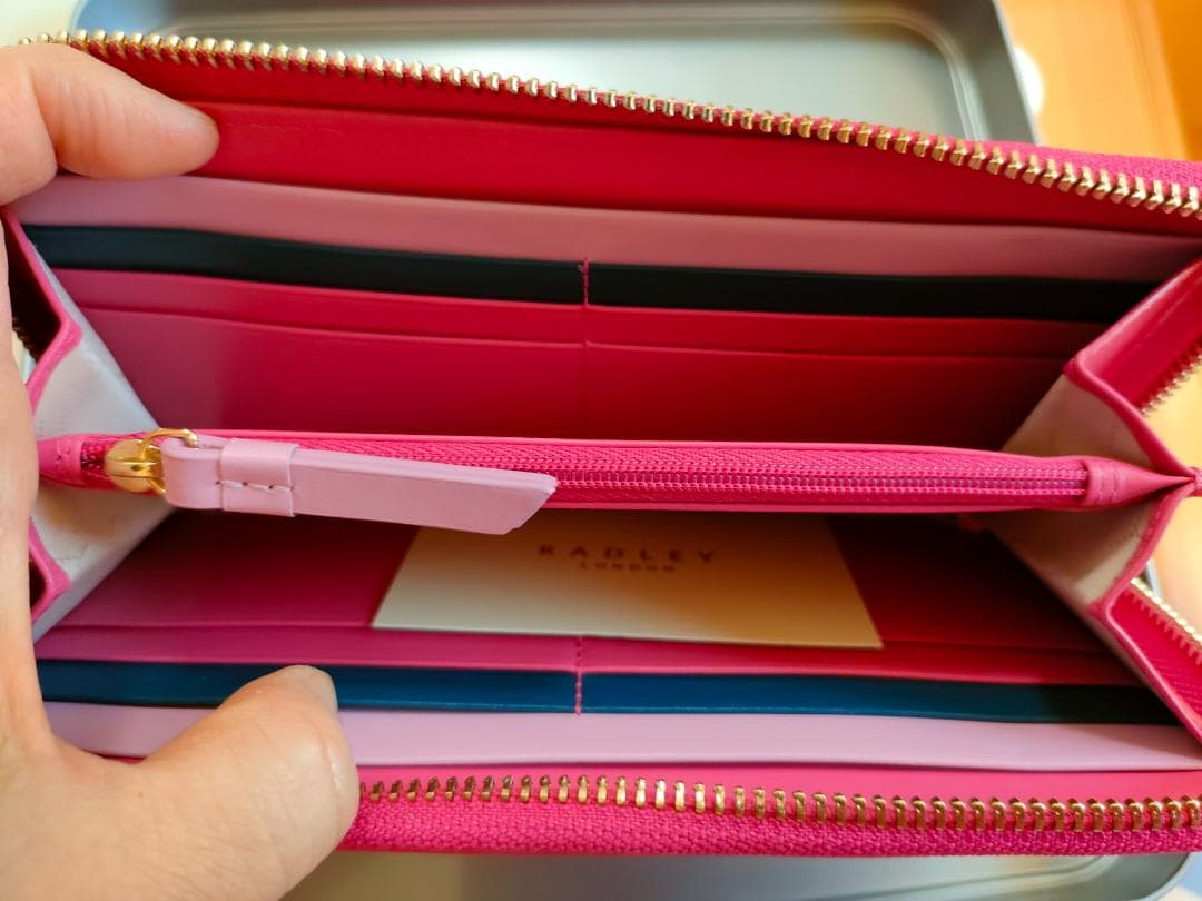 【はちまる】イギリス　ラドリーロンドン　長財布　JOY柄　雨柄