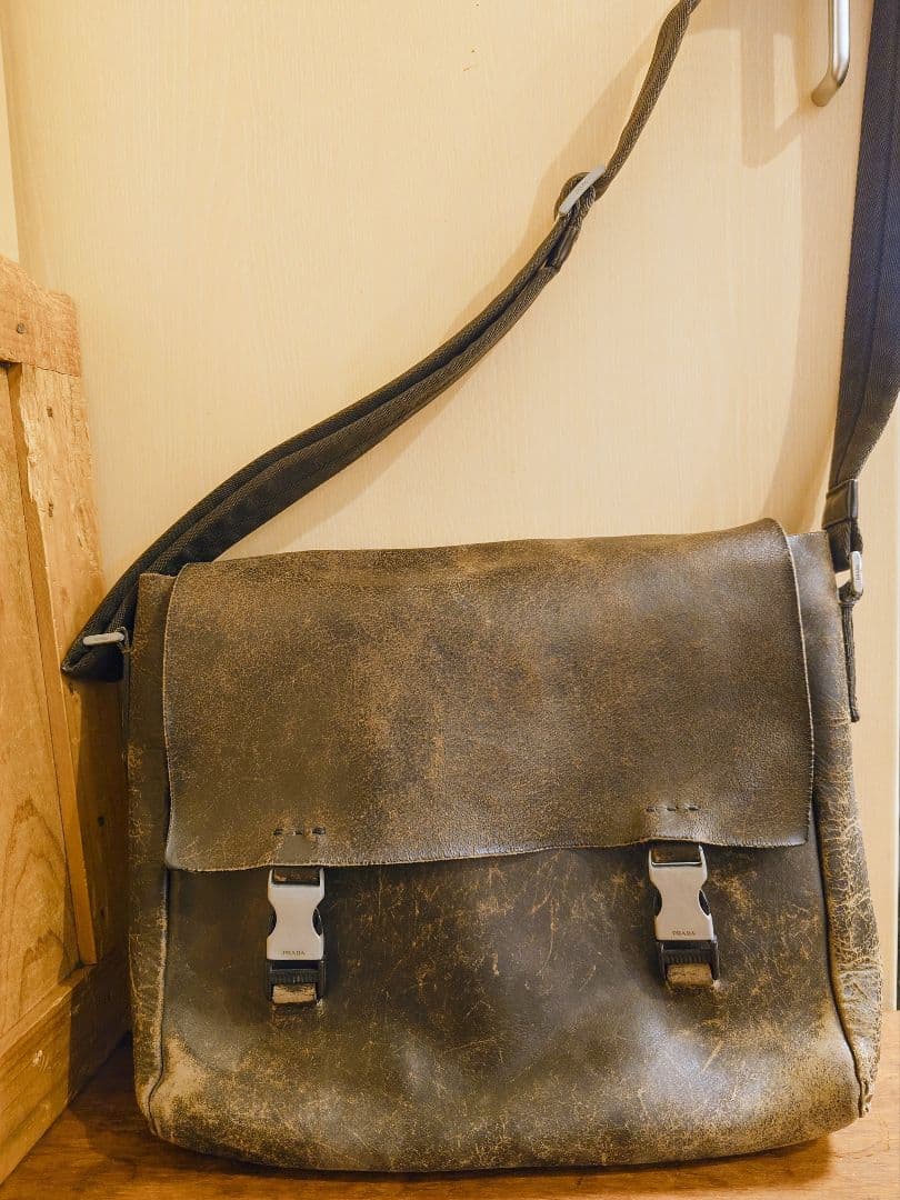 プラダ PRADA ダークブラウン ショルダーバッグ