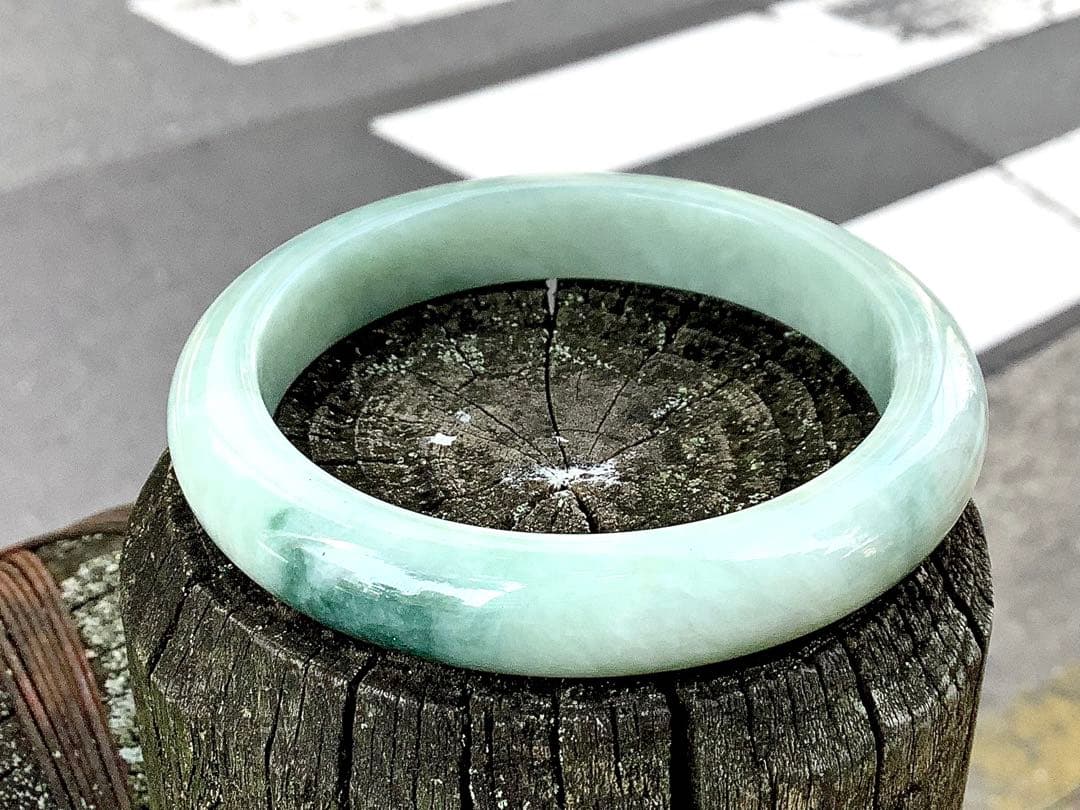 ✳️超絶*親方自信の1点　淡い緑糸魚川翡翠ブレスレット　高品質*高額バングル 鑑別