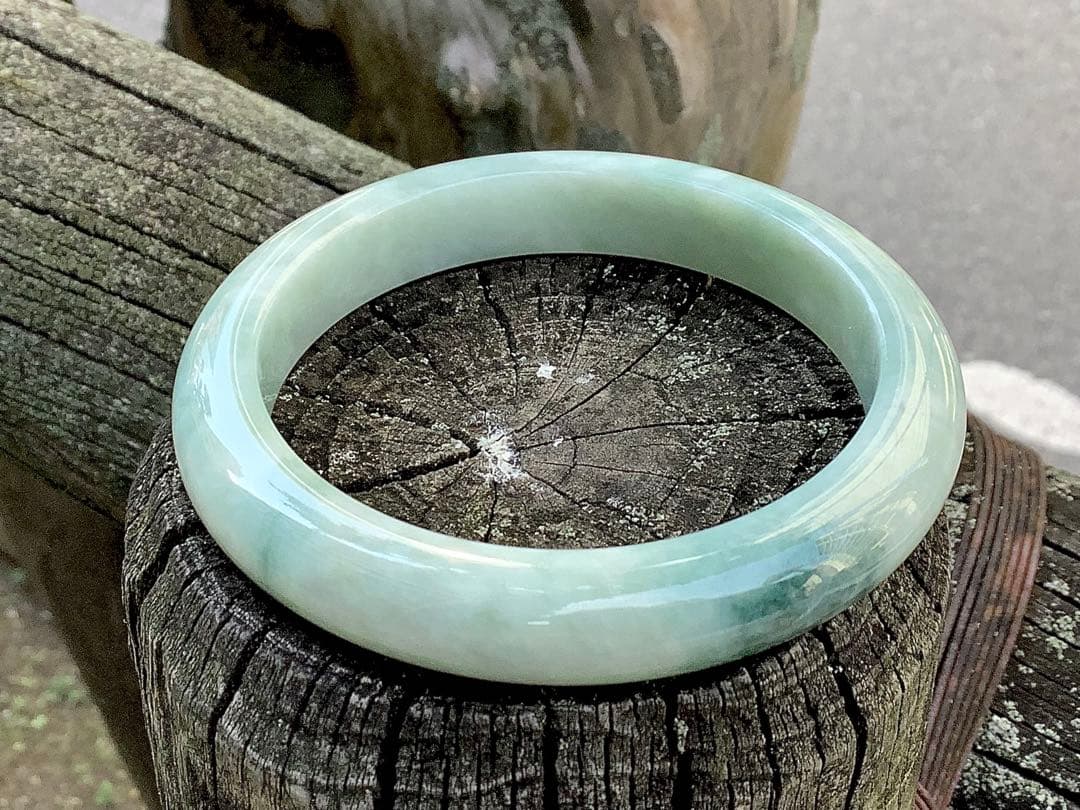 ✳️超絶*親方自信の1点　淡い緑糸魚川翡翠ブレスレット　高品質*高額バングル 鑑別