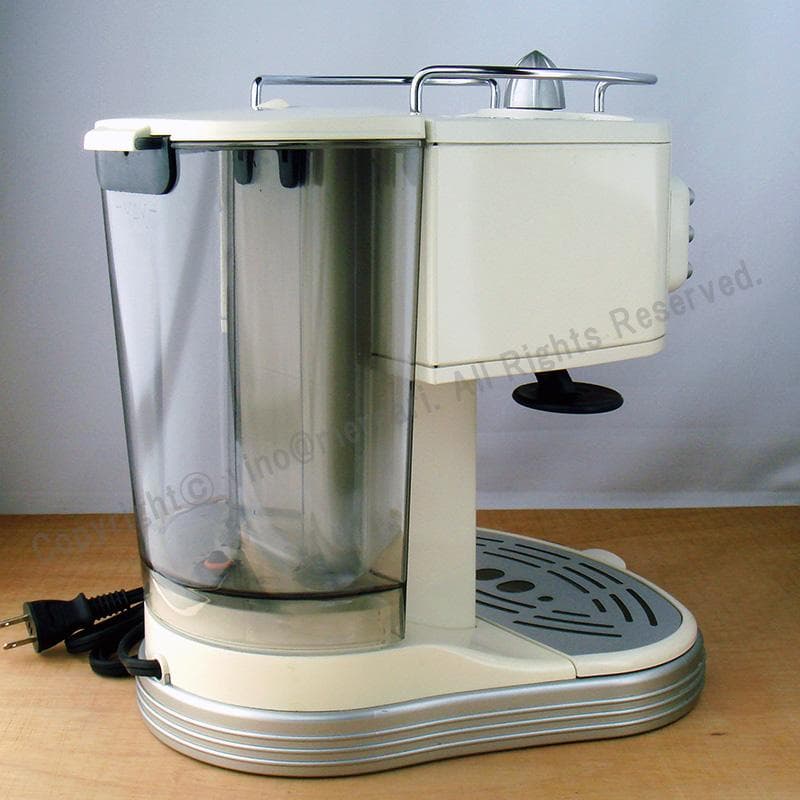 美品 デロンギ エスプレッソ・カプチーノメーカー ECM300J-E クリーム