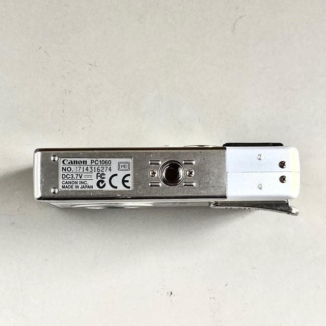 Canon IXY PC1060 イクシー デジカメ バッテリー・充電器 付属