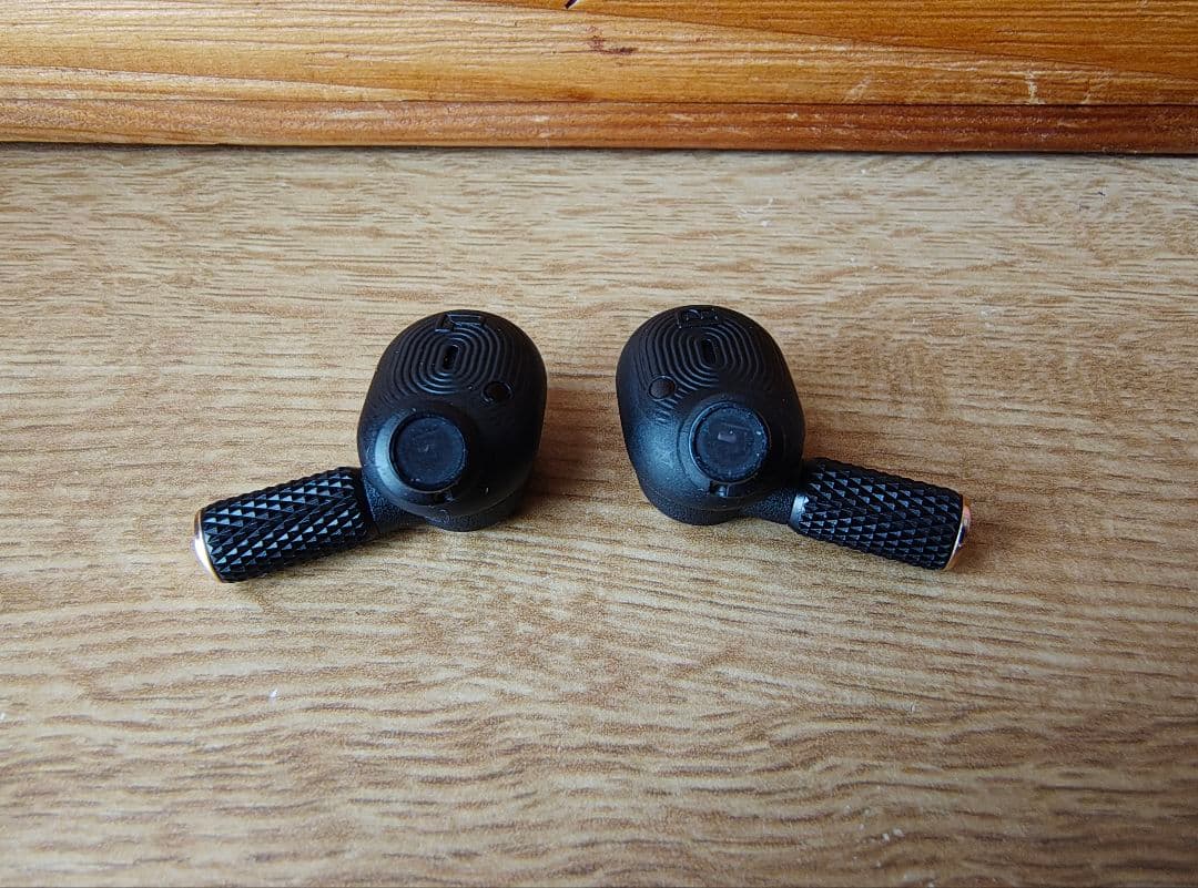 Marshall Motif Ⅱ A.N.C ワイヤレスイヤホン（不具合品）