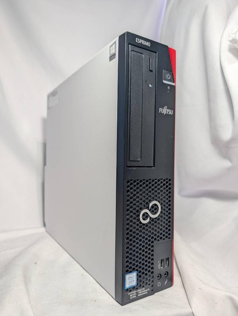 富士通 D588/CW 第9世代 i5/8GB/SSD256GB/Win11