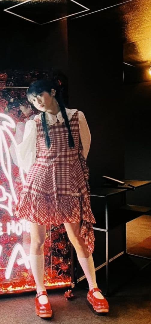 ギンガムチェックワンピース　赤 マツヤマイカさん着用