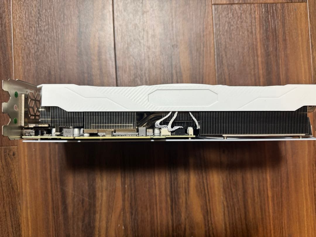 玄人志向 RTX 4070Ti EX Gamer White 12GB