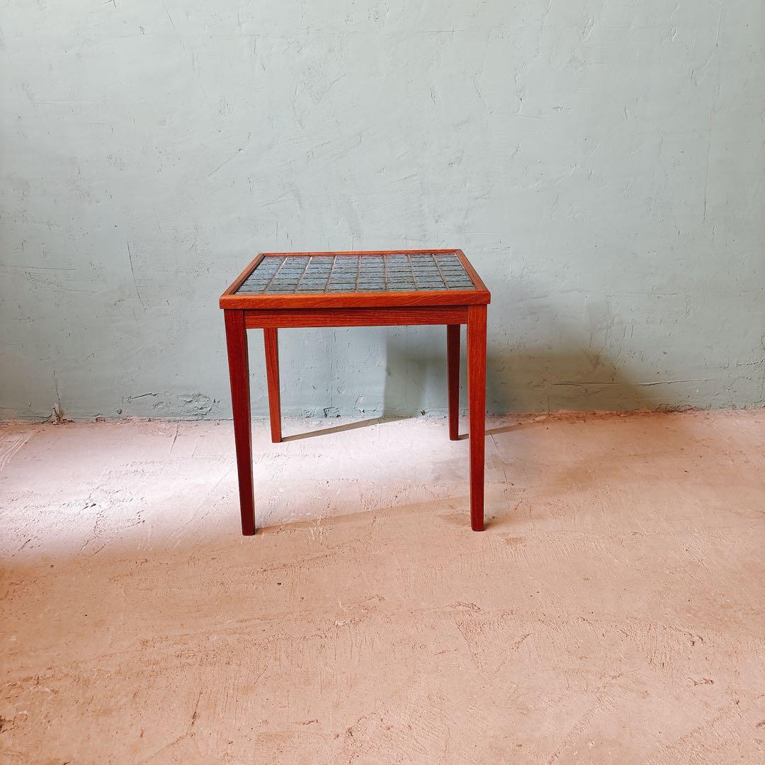 デンマーク　チーク材　タイルトップ　サイドテーブル　北欧家具　北欧ビンテージ