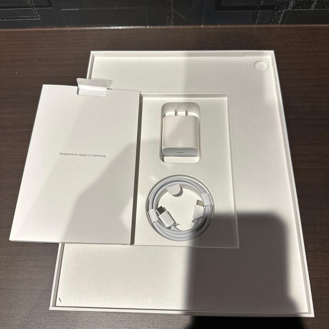 【美品】iPad Air 13インチ(M2)Wi-Fiモデル　128GB