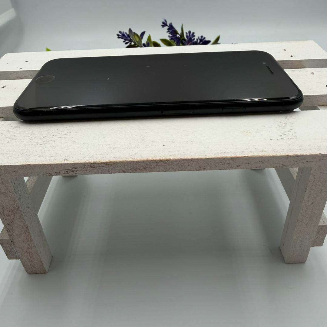 【美品】iPhone SE第3世代 64GB ミッドナイト 370 レッド　2台