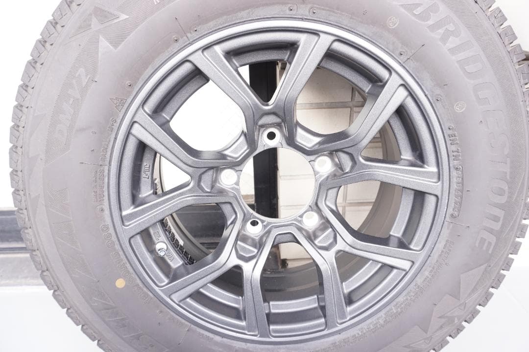 ブリヂストン DM-V2 195/80R15 シエラ スタッドレス ホイール付