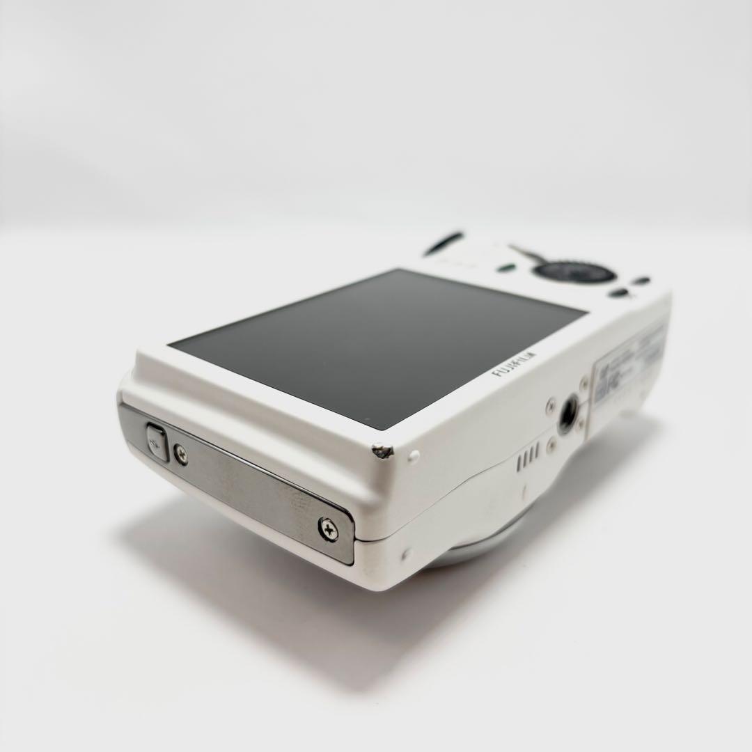 【週末限定値下げ】【美品】FUJIFILM FinePix F820EXR