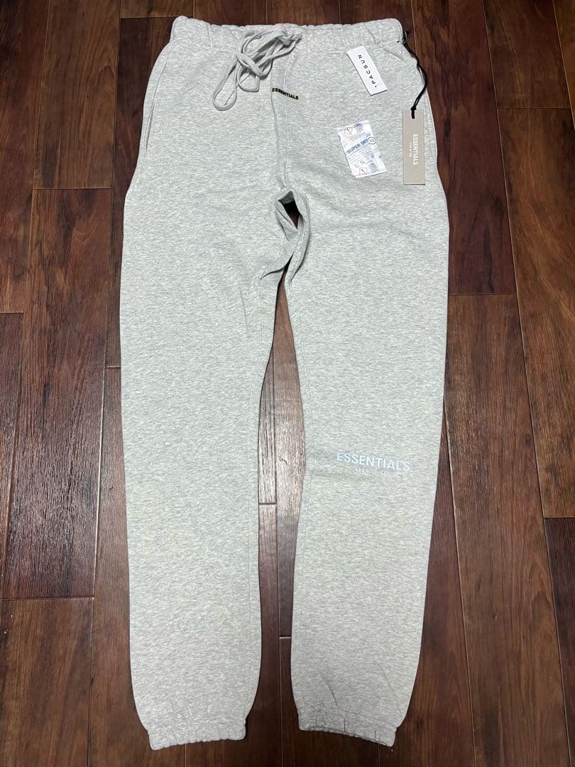 fog essentials スウェットパンツ　グレー　反射フォント　裏起毛