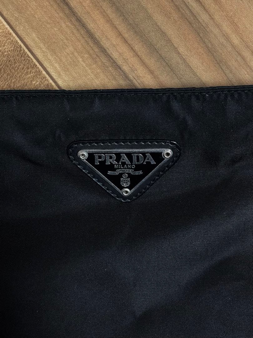 シェリー　PRADA プラダ ナイロンスクエアバッグ