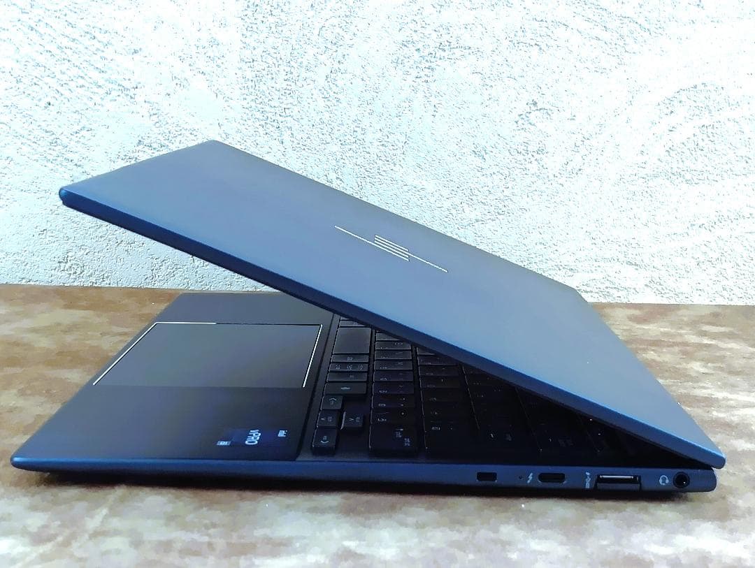 【美品】HP Dragonfly G4 Core i5/16GB/1TB