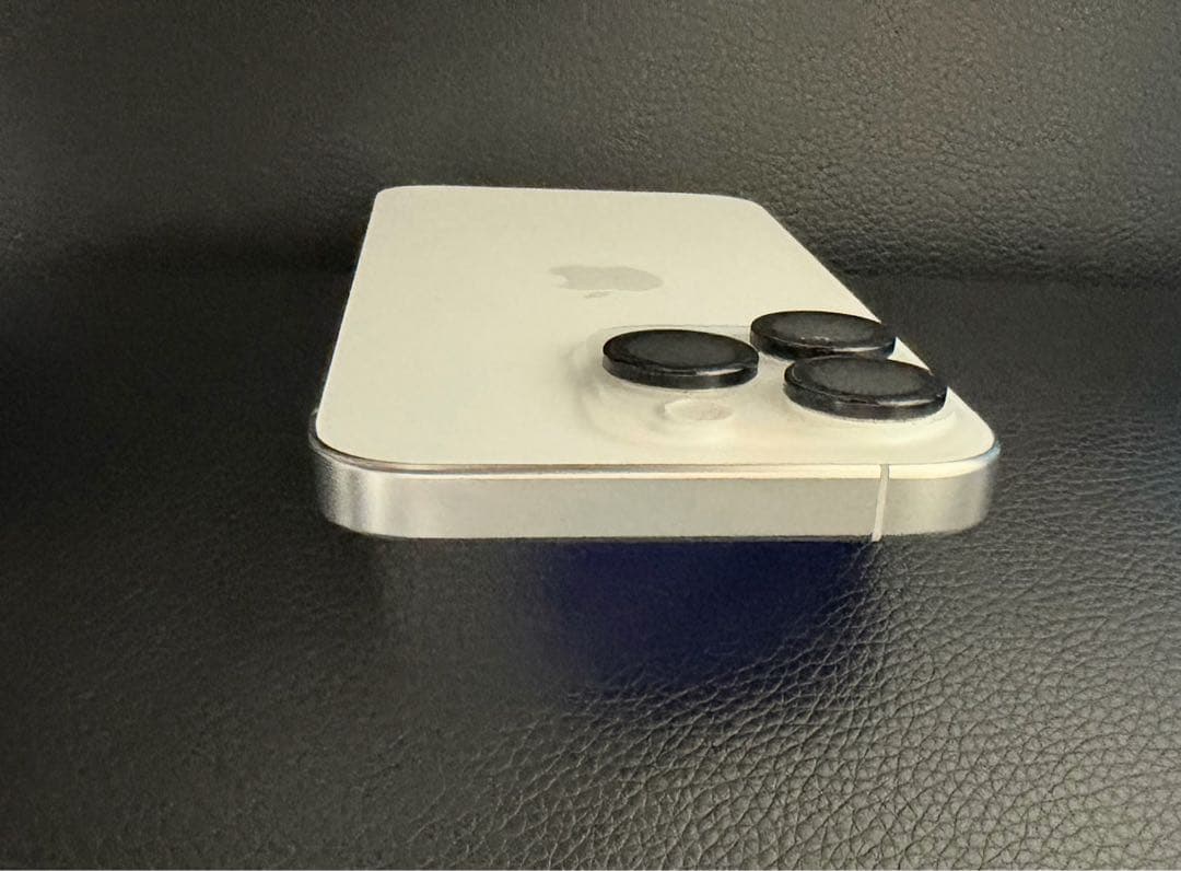 SIMフリー iPhone15Pro 128GB ホワイトチタニウム