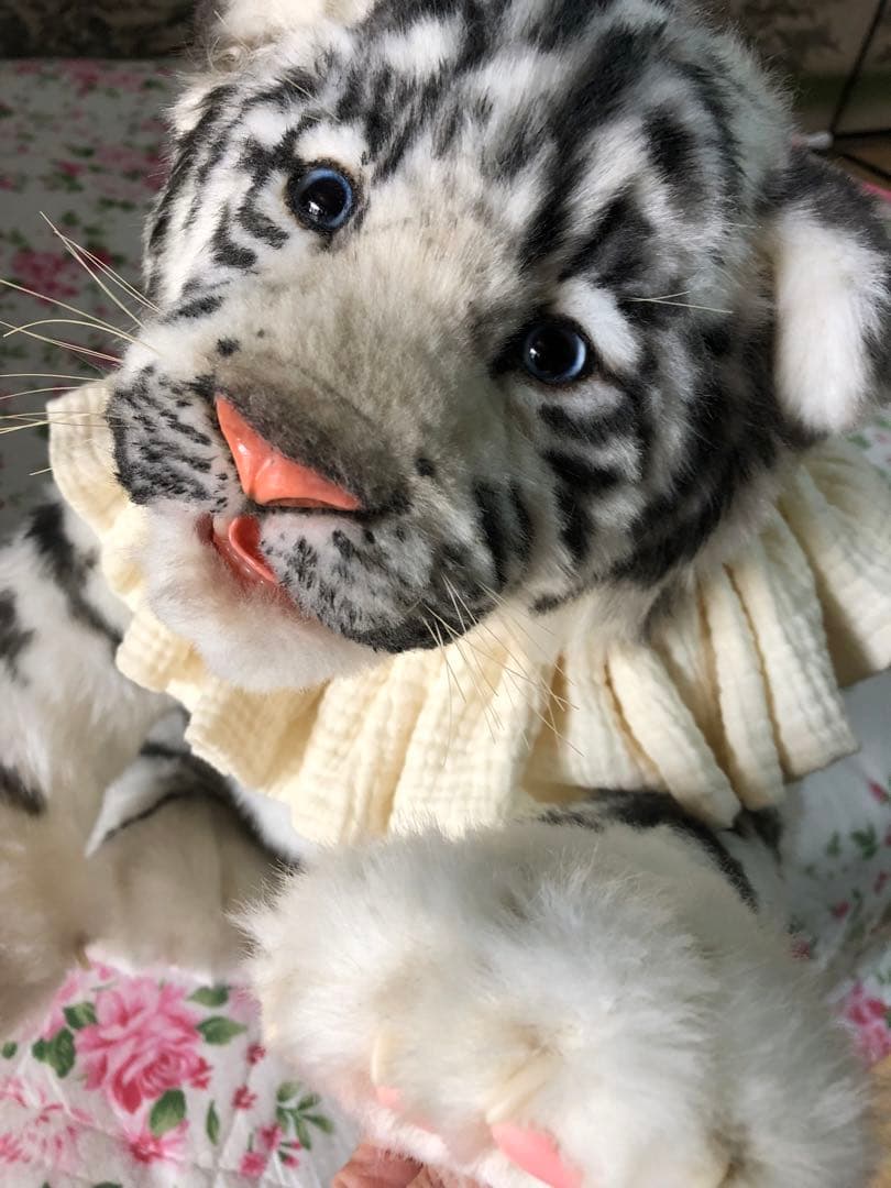 ホワイトタイガー ぬいぐるみ⭐️リボーンドール⭐️海外作家