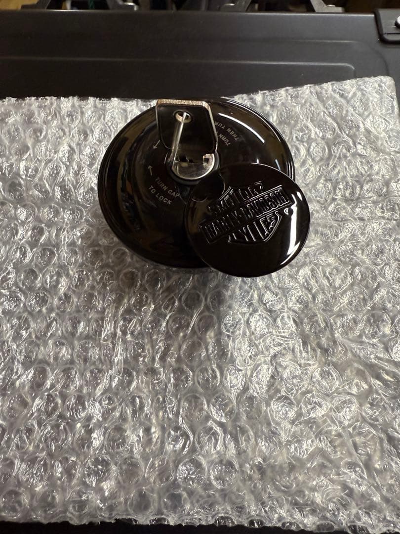 ハーレー純正フューエル(ガソリン)鍵付きキャップ