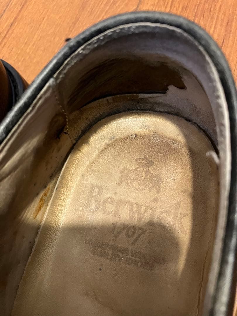 Berwick バーウィック プレーントゥ ダイナイト 26.5cm 型押し