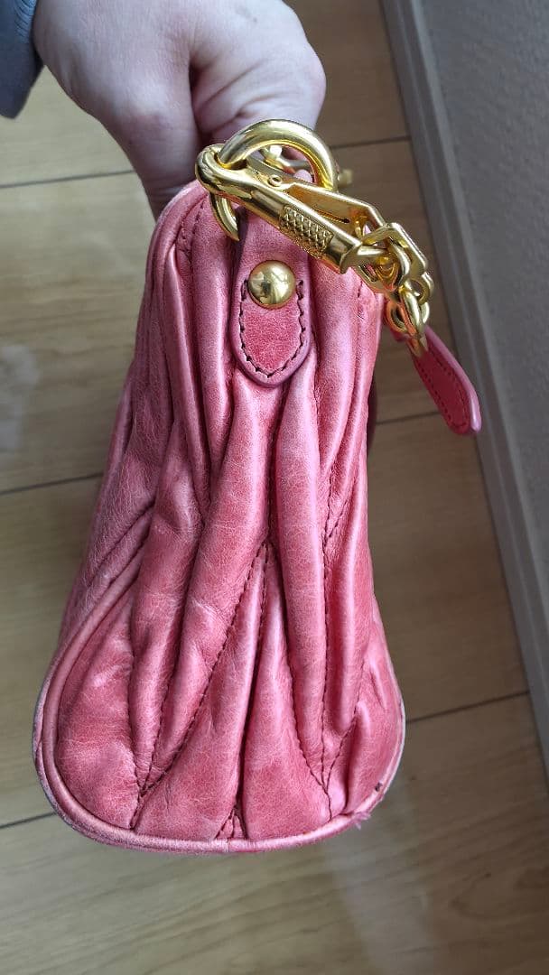 ミュウミュウ マテラッセ　マトラッセ　ミニバッグ　MIUMIU　ピンク