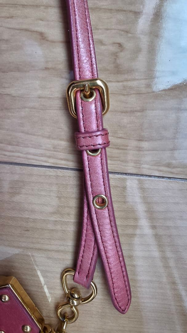 ミュウミュウ マテラッセ　マトラッセ　ミニバッグ　MIUMIU　ピンク