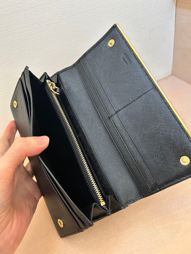 PRADA 長財布　サフィアーノ　メタル　フラップ　ブラック ゴールドライン