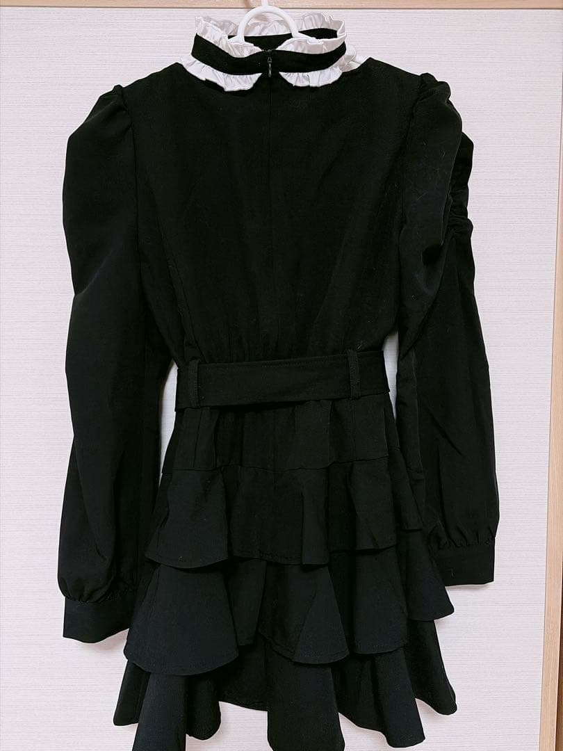 pium チョーカーフリルティアードワンピース