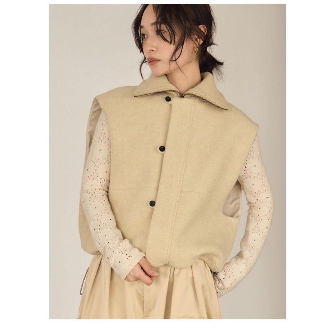 Hella WOOL HIGHNECK VEST 試着のみ